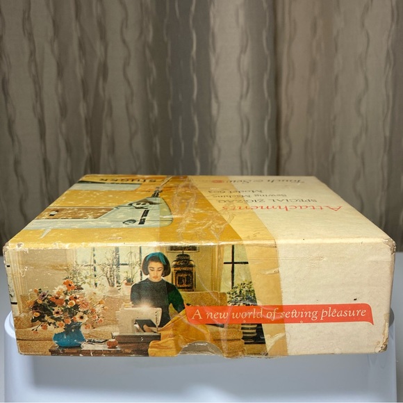 Singer Attachments for Special Zig Zag Sewing Machine Model 603 Touch & Sew - Picture 2 of 16